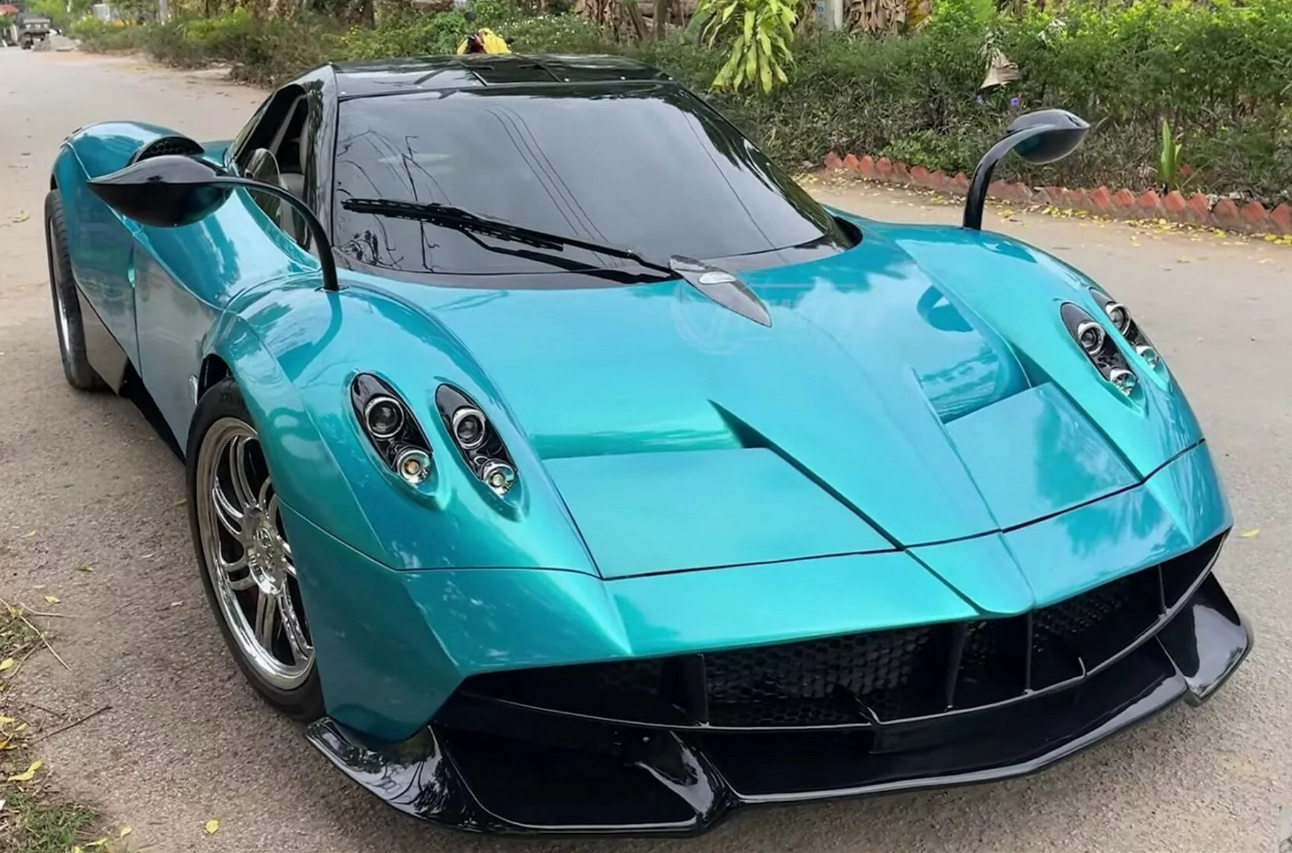 Во Вьетнаме сделали копию Pagani Huayra на основе Daewoo Espero