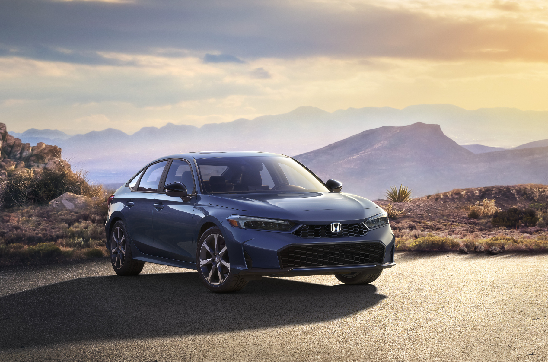 Американский Honda Civic обновился и обзавелся гибридной версией