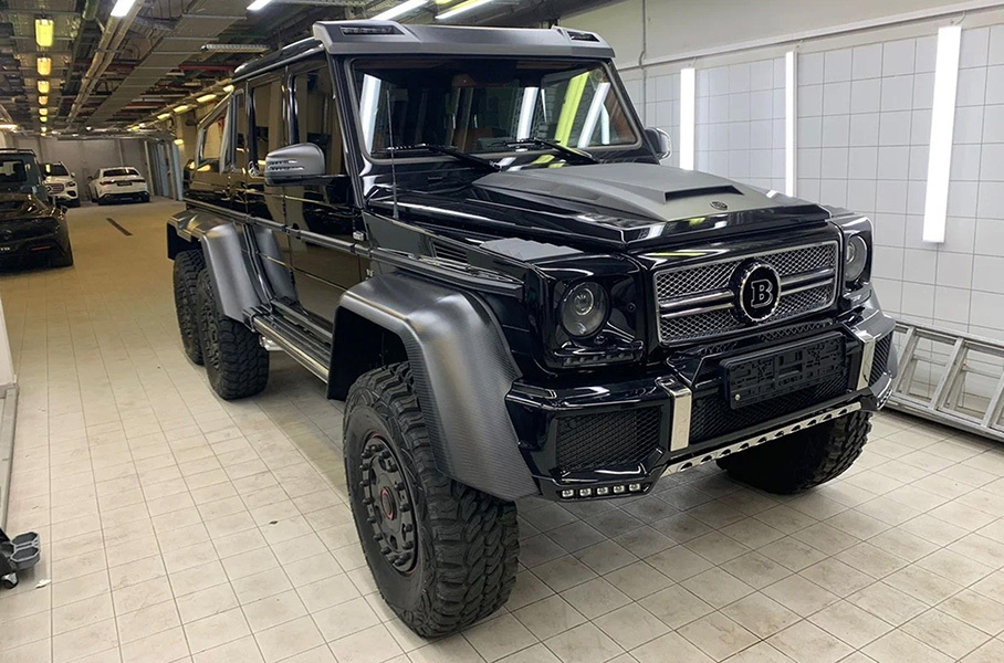 В Москве продают шестиколесный пикап Mercedes-AMG G 63