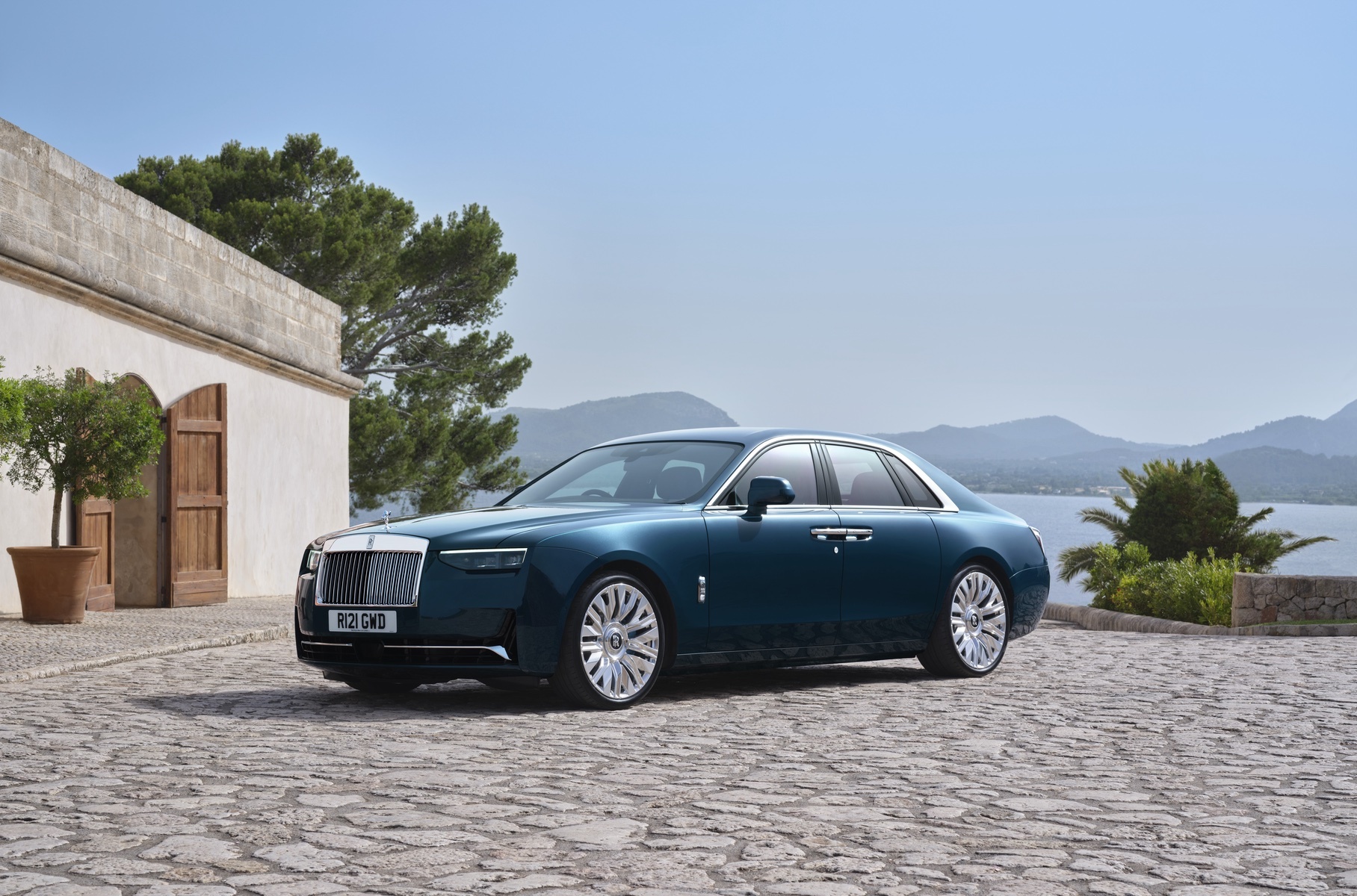 Компания Rolls-Royce представила обновлённый Ghost